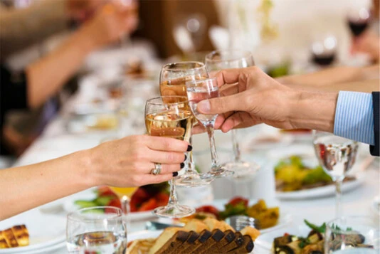 Ristorante per gruppi e comitive Ristorante per gruppi e comitive